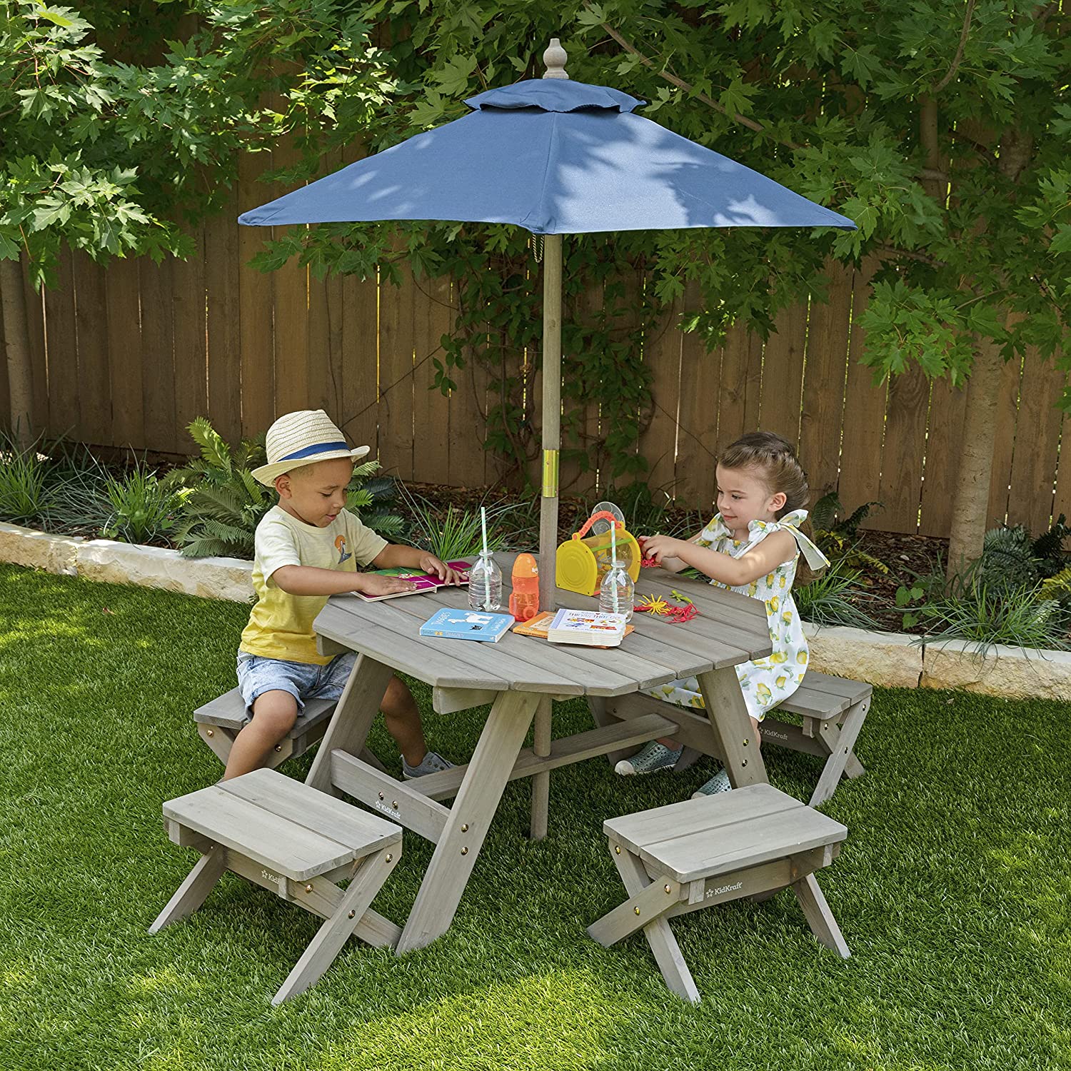 Детская садовая мебель: 4 скамьи, стол-пикник, зонт, цвет бежево-коричневый  